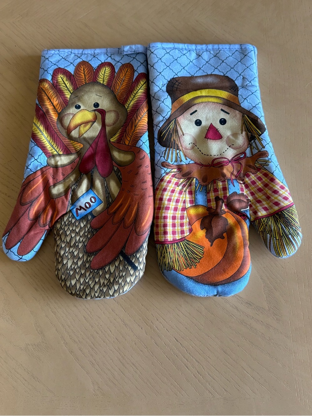 Pair of Autumn Turkey & Scarecrow Oven Mitts NWOT